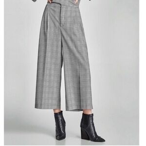 Zara Women’s Plaid cropped wide leg Culottes pants size S Pleated Career wear